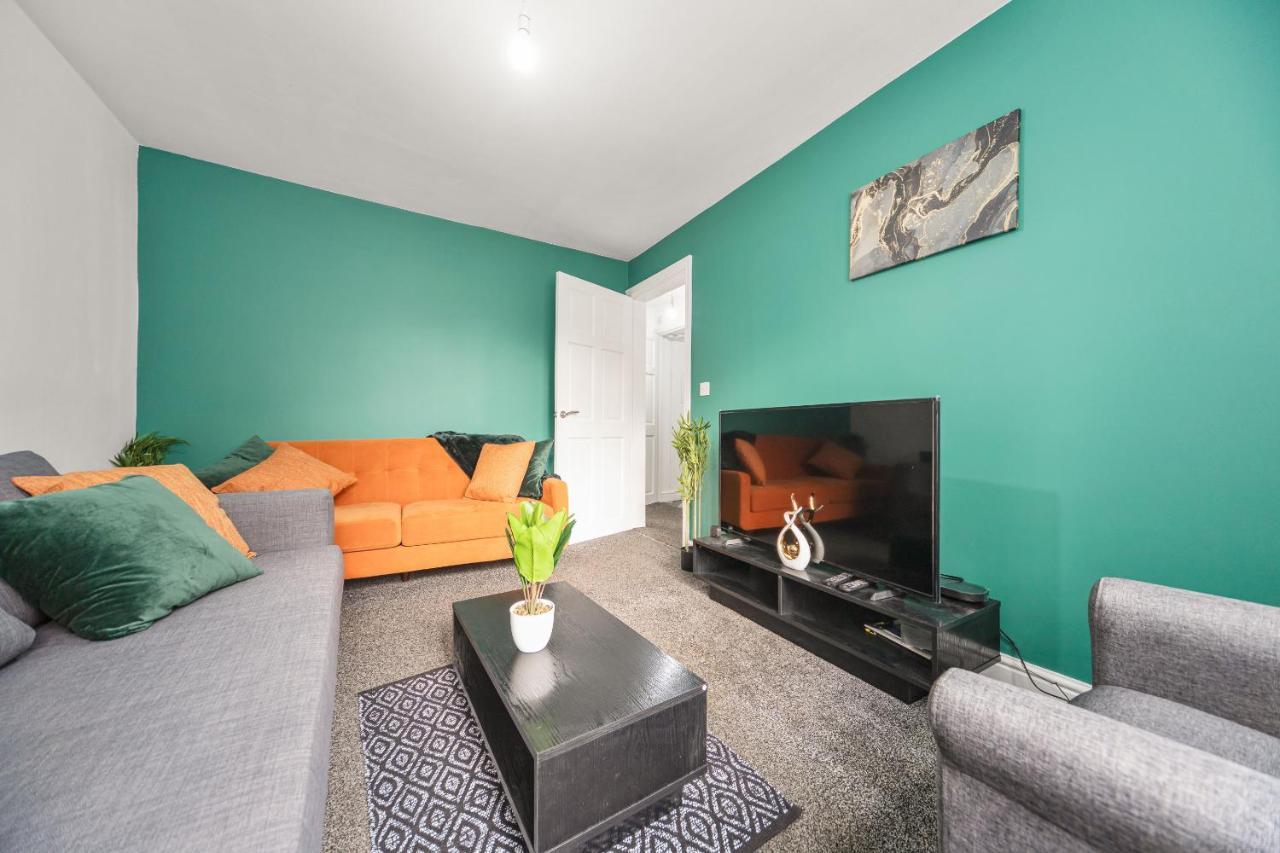 Villa Exclusive House For Contractors And Families Bradford  Esterno foto
